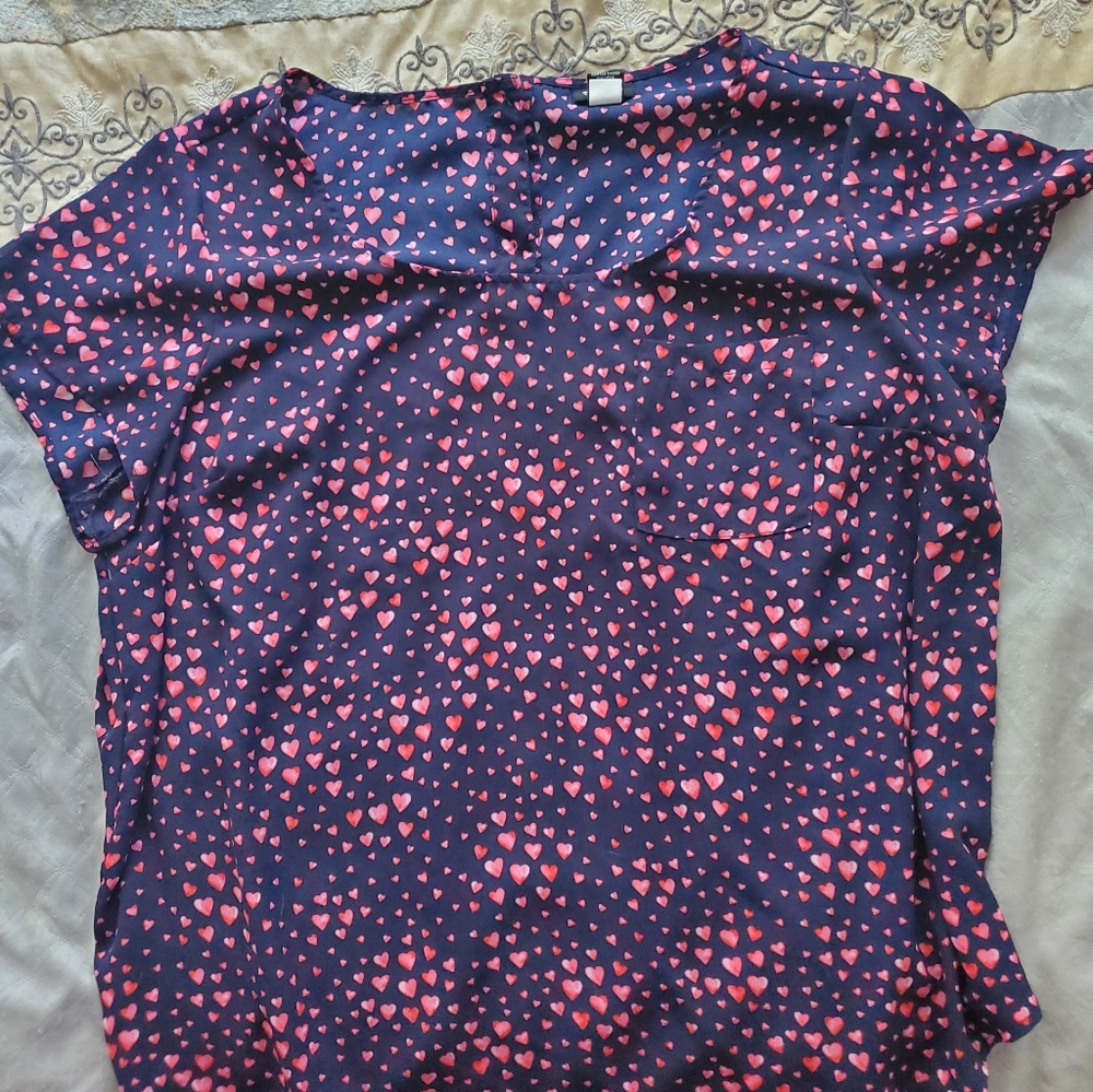Torrid flowy hearts Blouse